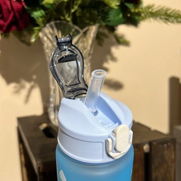 🌈 RAINBOW Water Bottle 25oz Motivational Fitness Jug with Time Markers - Picture 5 of 8